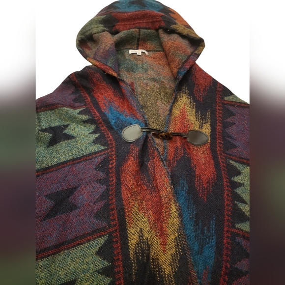 Ladies Medium Aztec/Western Poncho - Picture 3 of 7